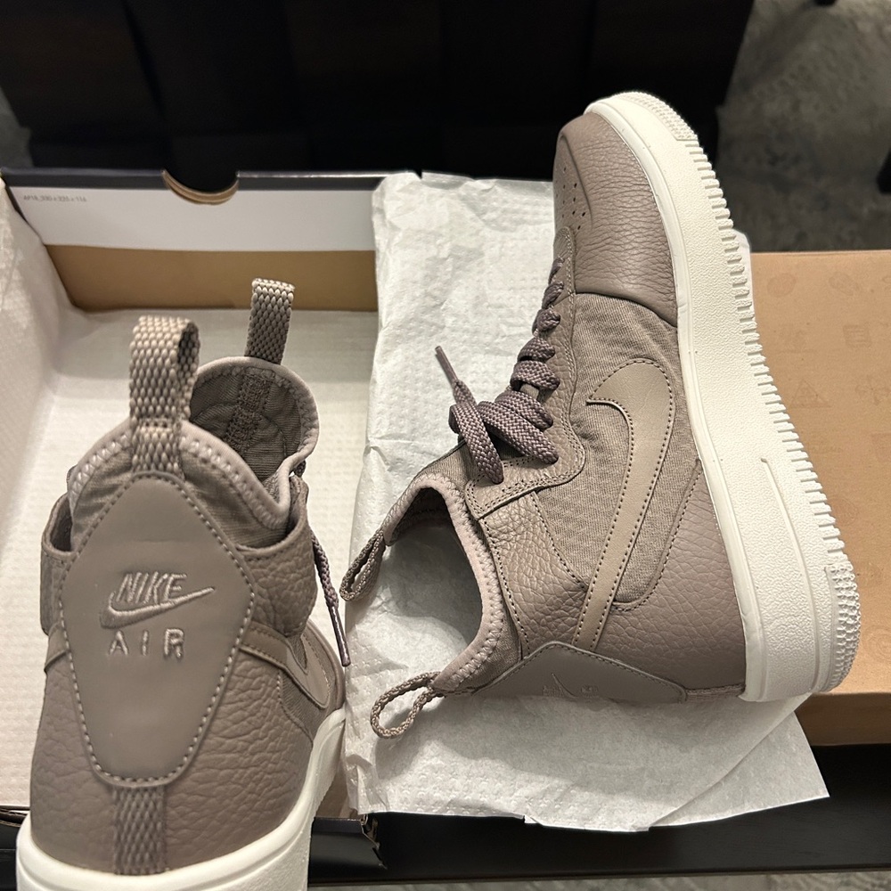 Nike Air Force 1 Ultraforce in Sepia Taupe - Size 9